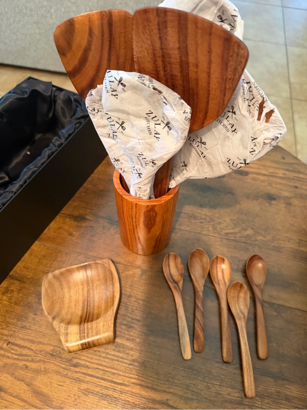 Natural Brown Wooden Cooking Utensil Set with Holder - 15 Pieces - Picture 4 of 5